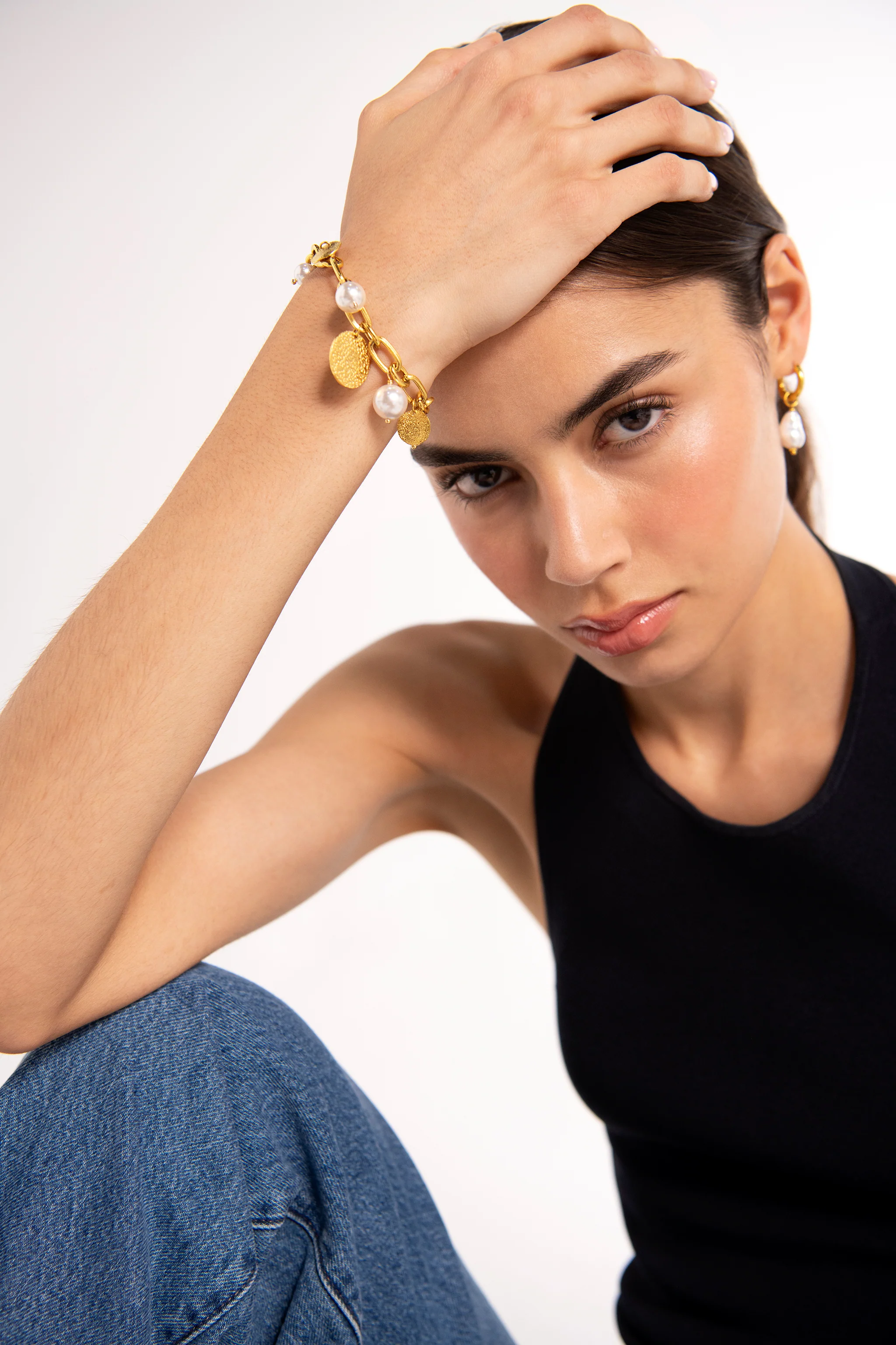 Chunky Disc & Pearl Charm Bracelet - Image 6