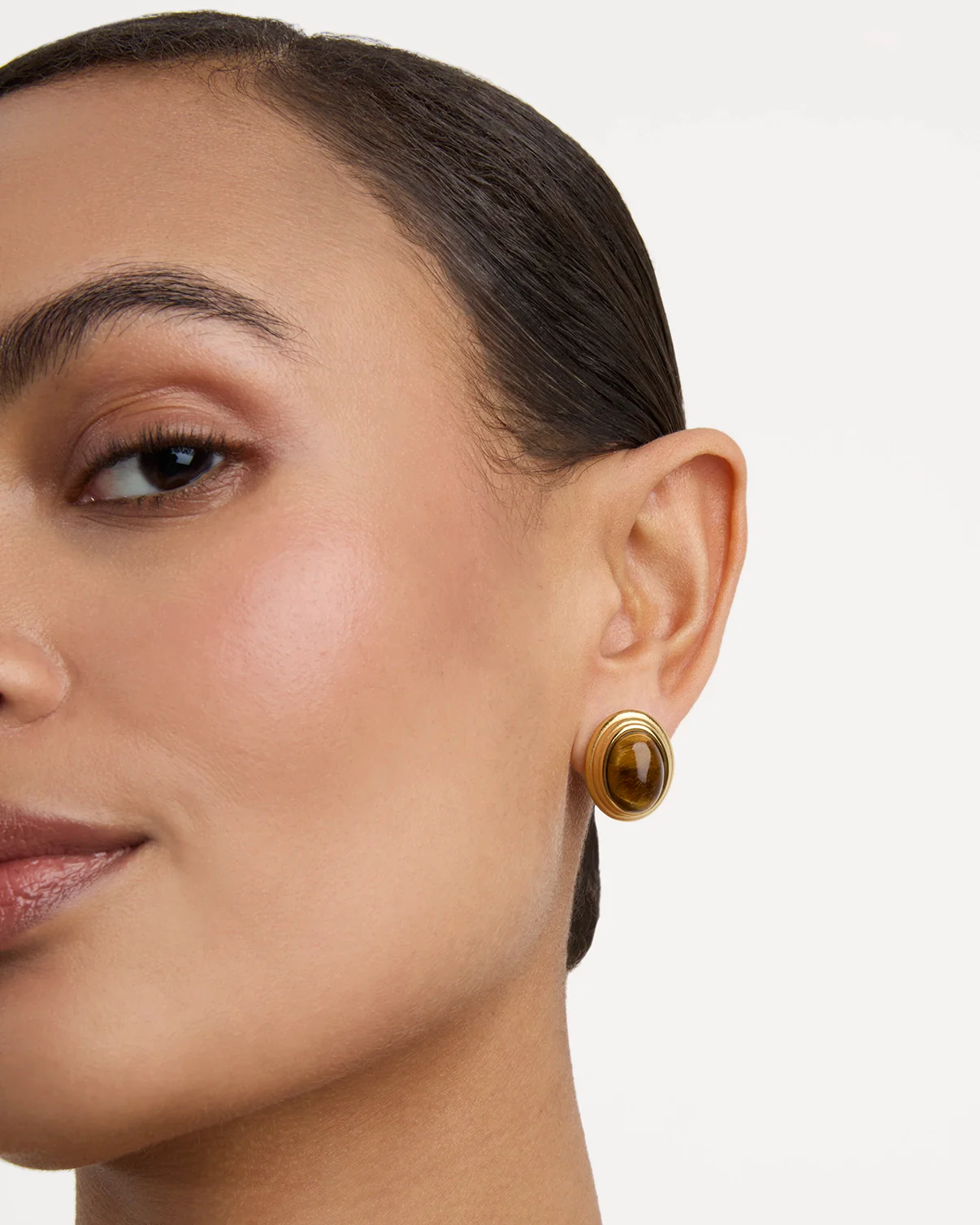 Round Tiger's Eye Studs in Gold