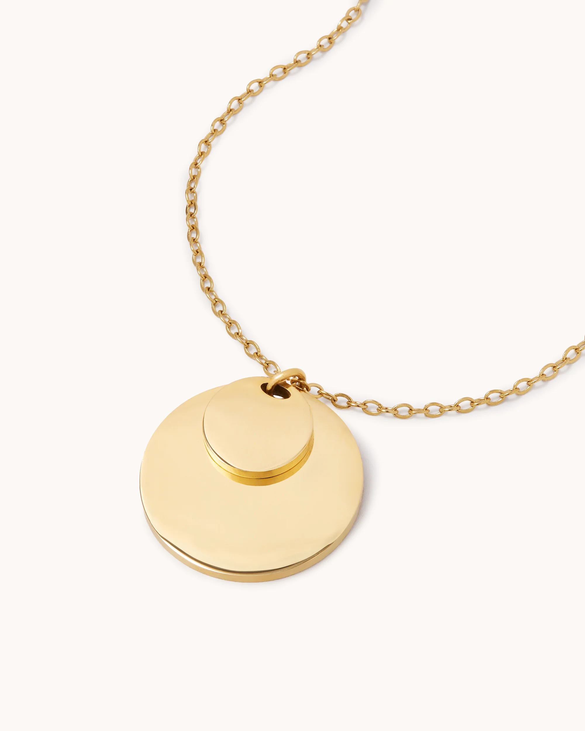 Circles Pendant Chain Necklace in Gold - Image 2