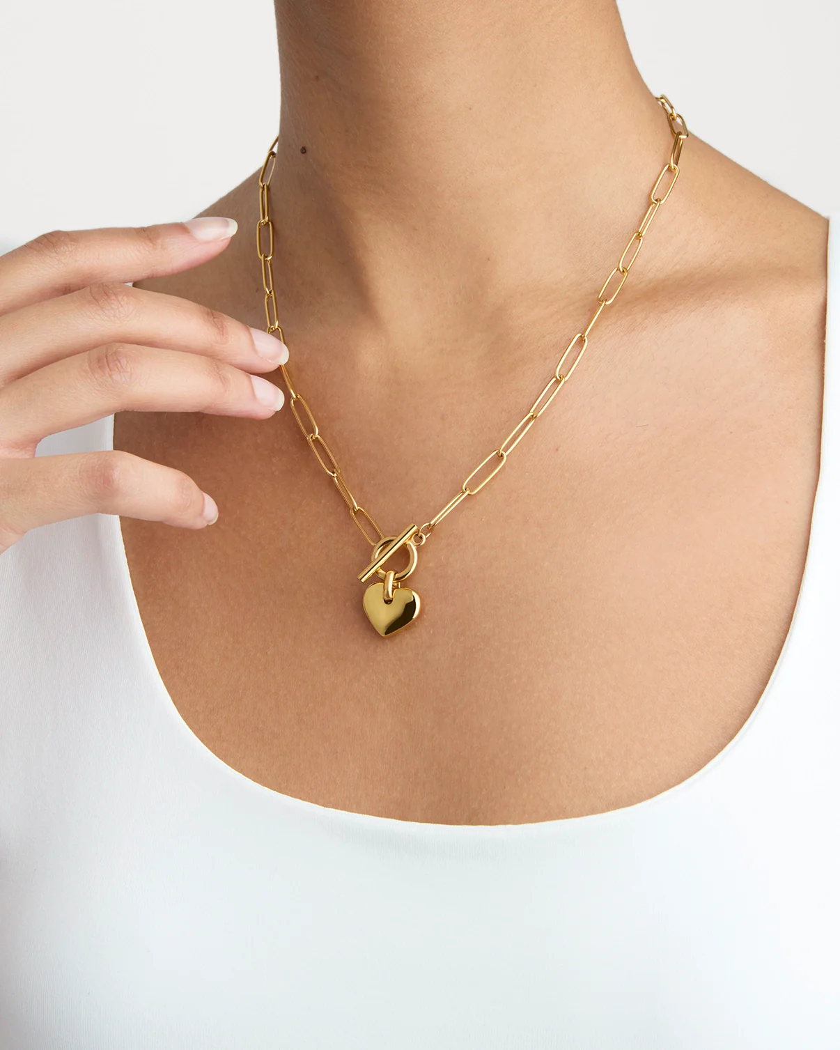 Waterproof Heart T-Bar Pendant Necklace in Gold - Image 2