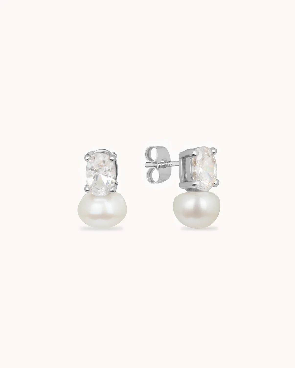 Pearl Stud Earrings in Gold