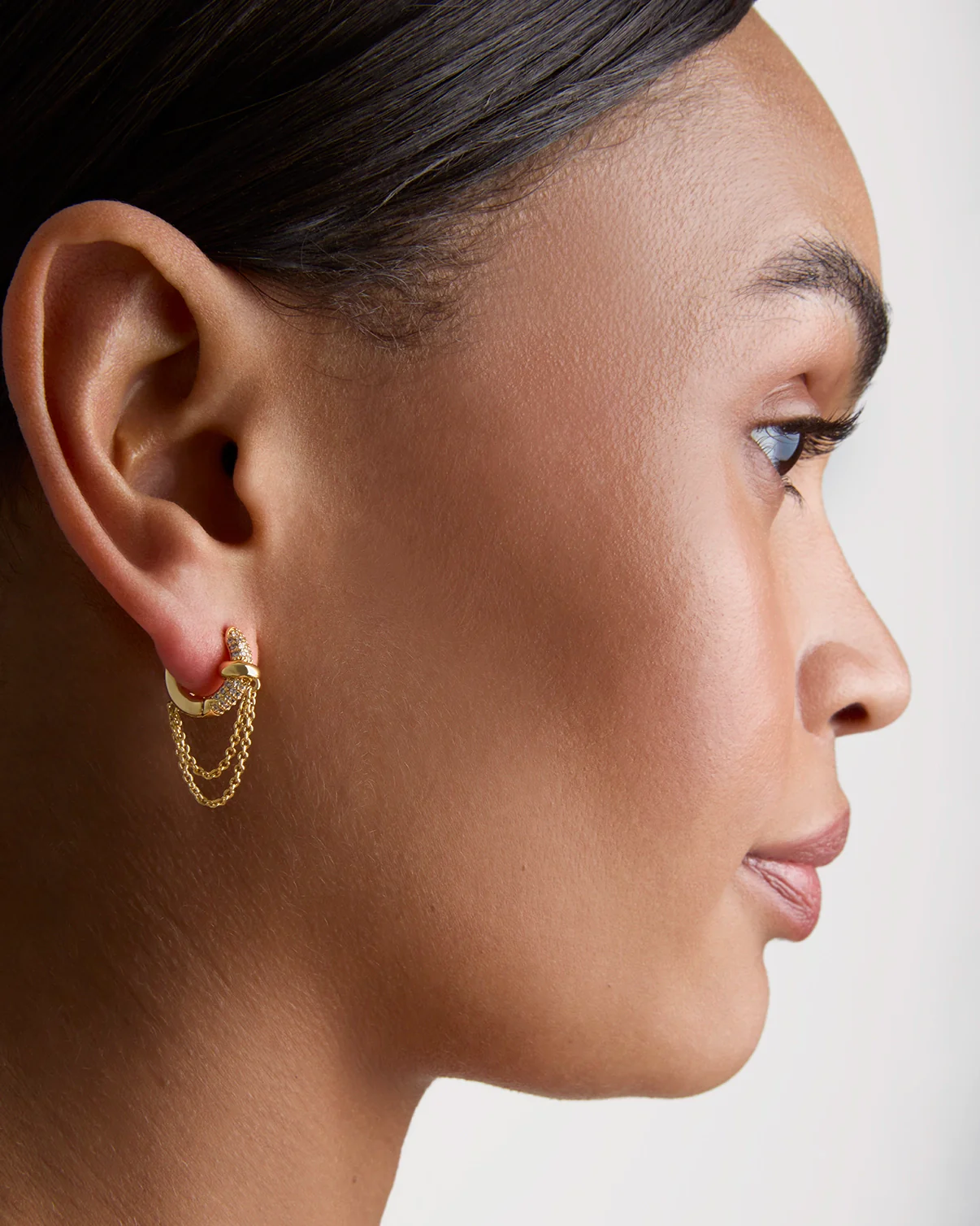 Cubic Zirconia Chain Drop Hoop Earrings in Gold - Image 2