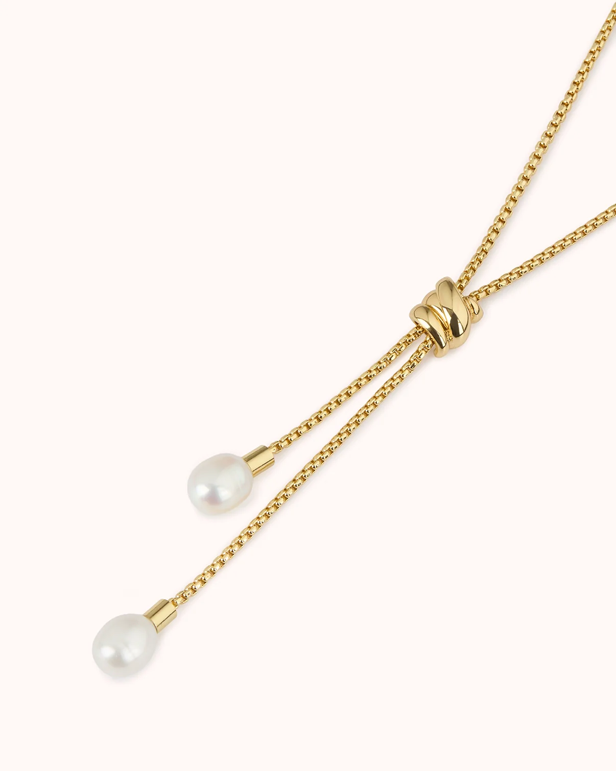 Adjustable Pearl Lariat Necklace in Gold - Image 3
