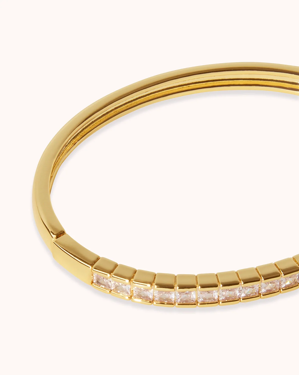 Tennis Bangle in Gold - Image 3