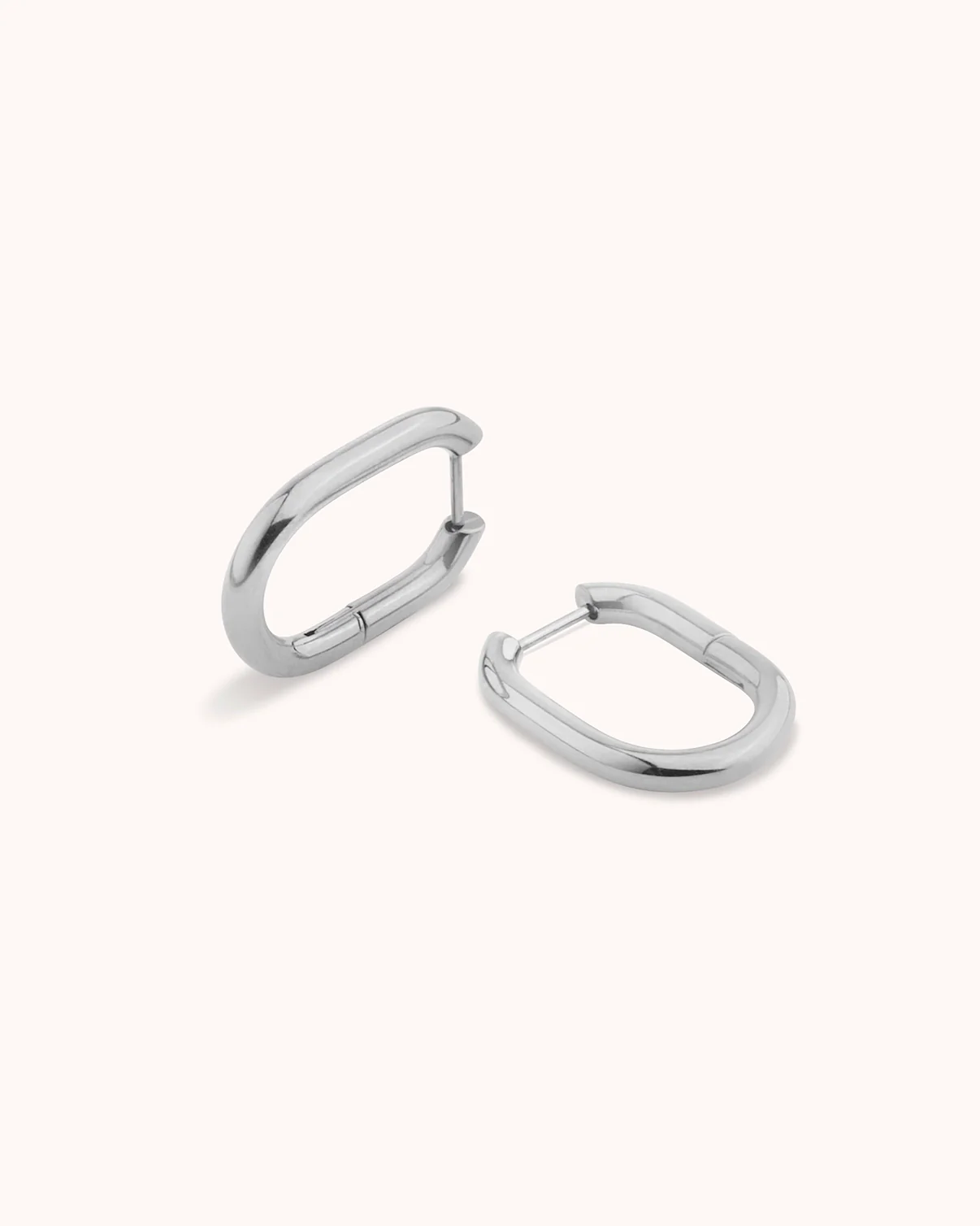 Long Circle Seamless Huggie Earrings in Silver - Image 3
