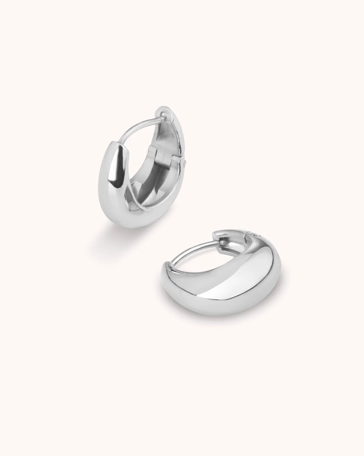 Thin and Thick Seamless Huggies in Silver - Image 2
