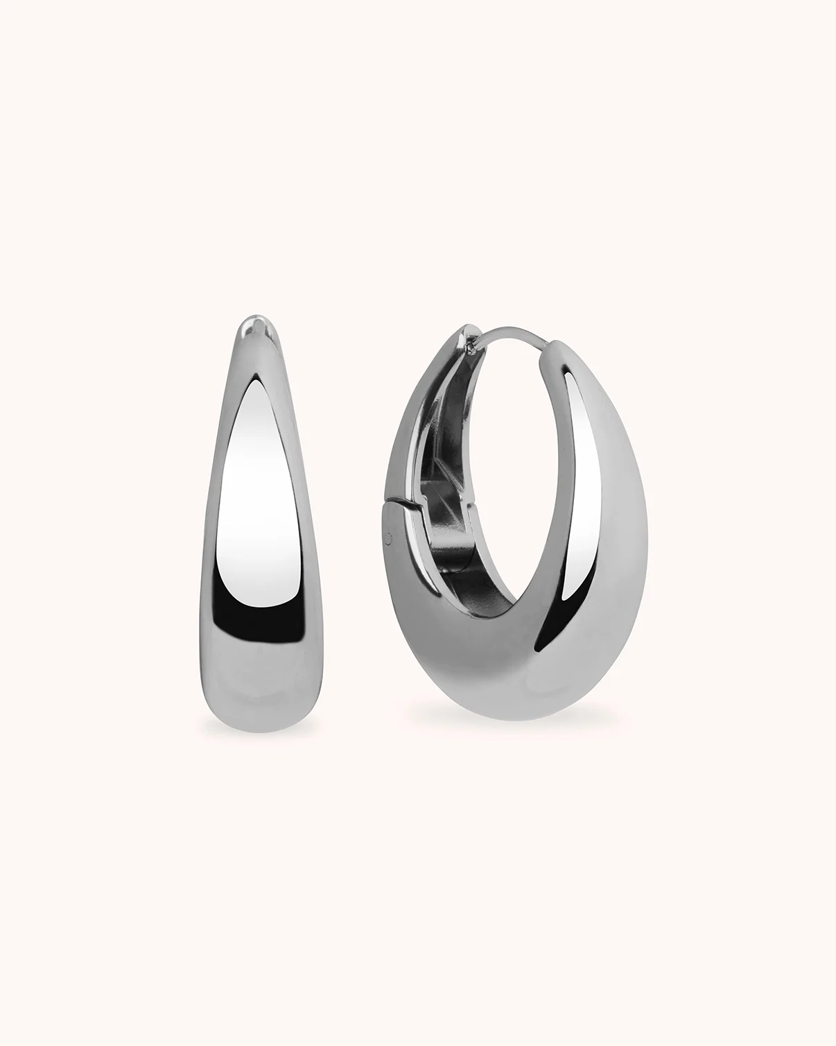 Large Oval Seamless Huggies in Silver