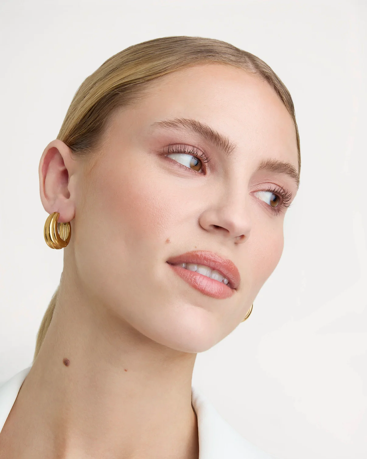 Waterproof Triple Layered Oval Seamless Huggies in Gold - Image 3