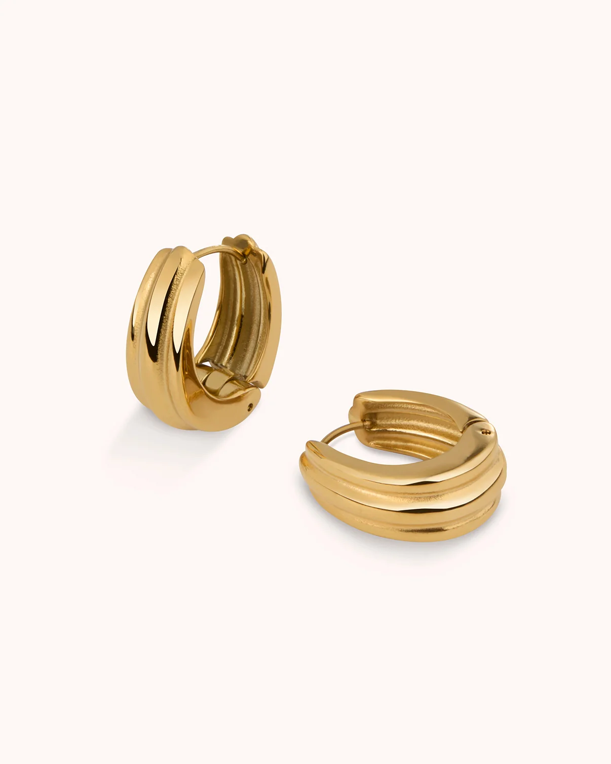 Waterproof Triple Layered Oval Seamless Huggies in Gold - Image 5