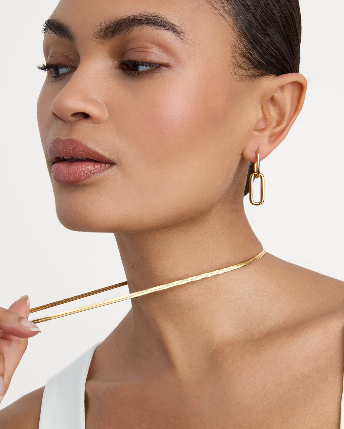 Waterproof Slinky Long Chain Necklace in Gold - Image 2