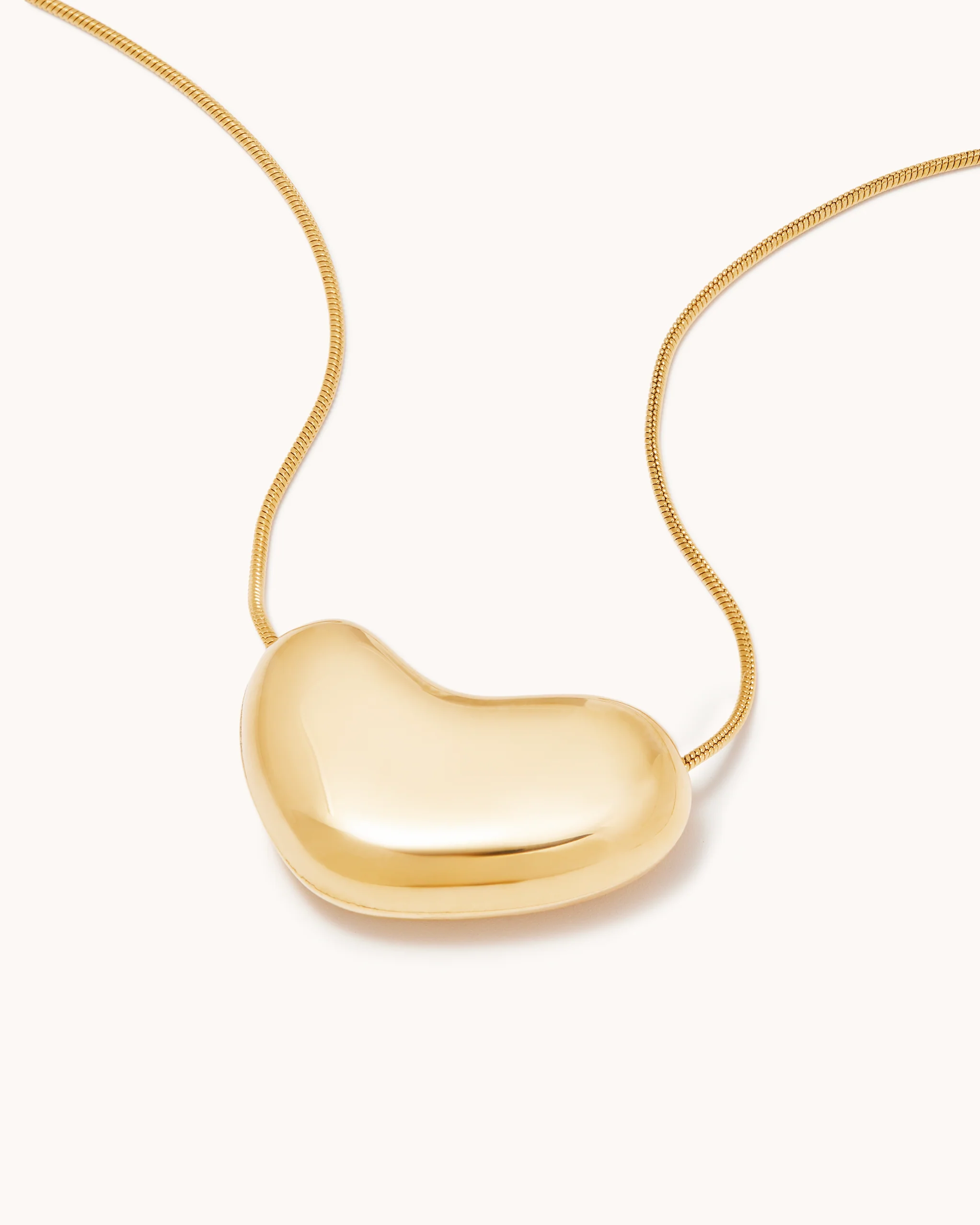 Short Bean Necklace in Gold - Image 3