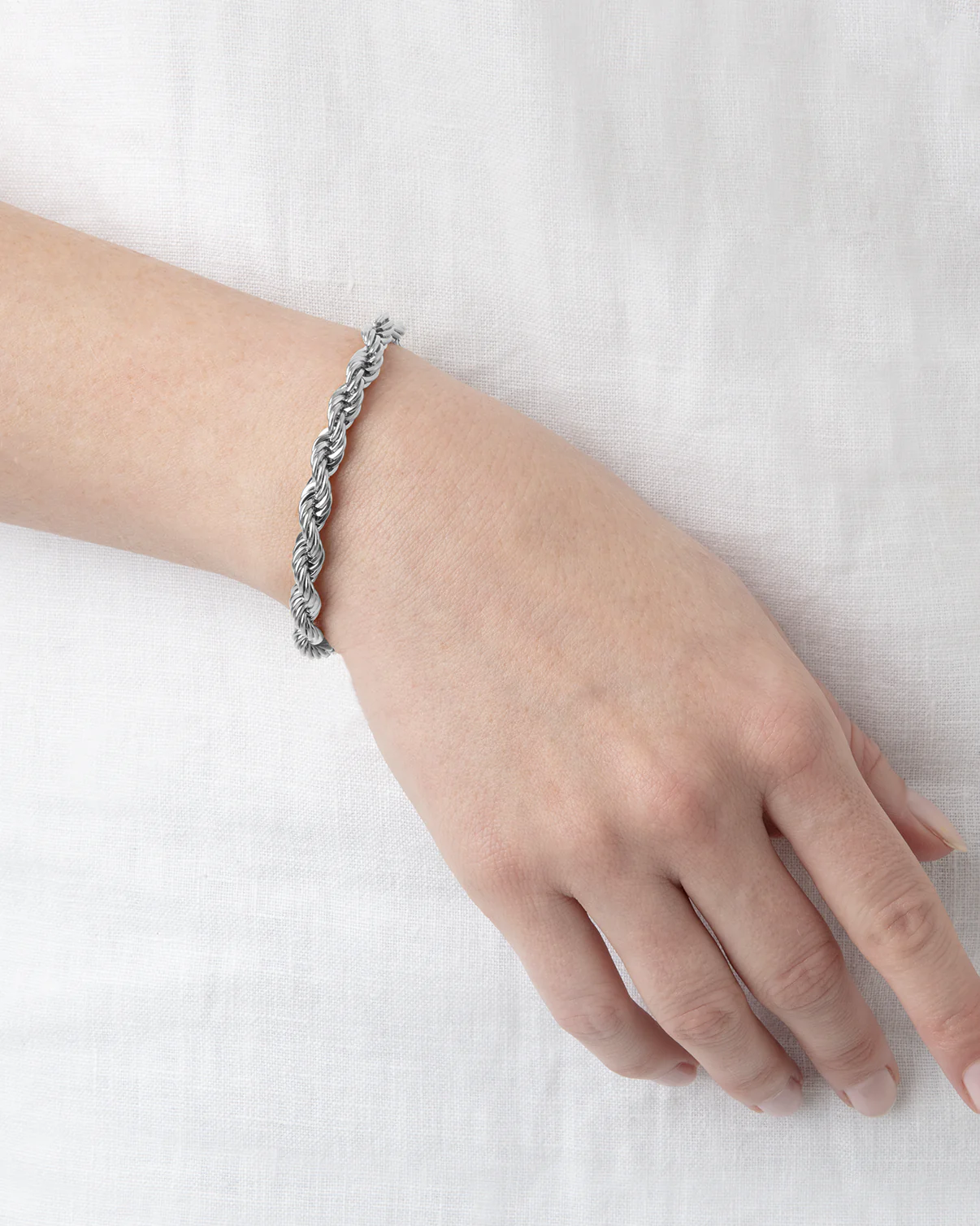 Waterproof Twisted Chain Bracelet in Silver - Image 2