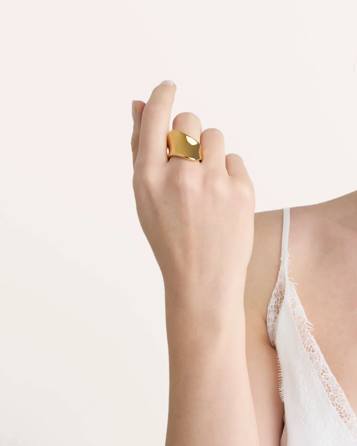Waterproof Wavy Thick Ring in Gold - Image 2