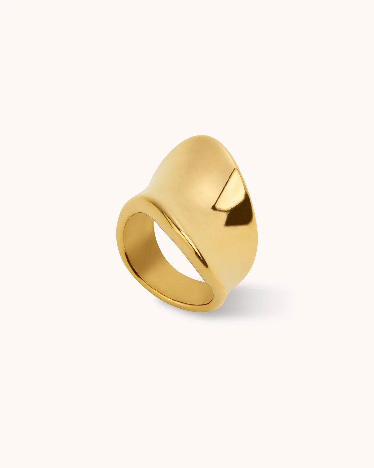 Waterproof Wavy Thick Ring in Gold - Image 3