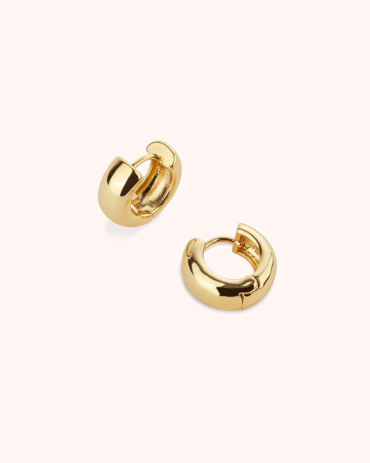 Clean Chunky Huggies in Gold - Image 4
