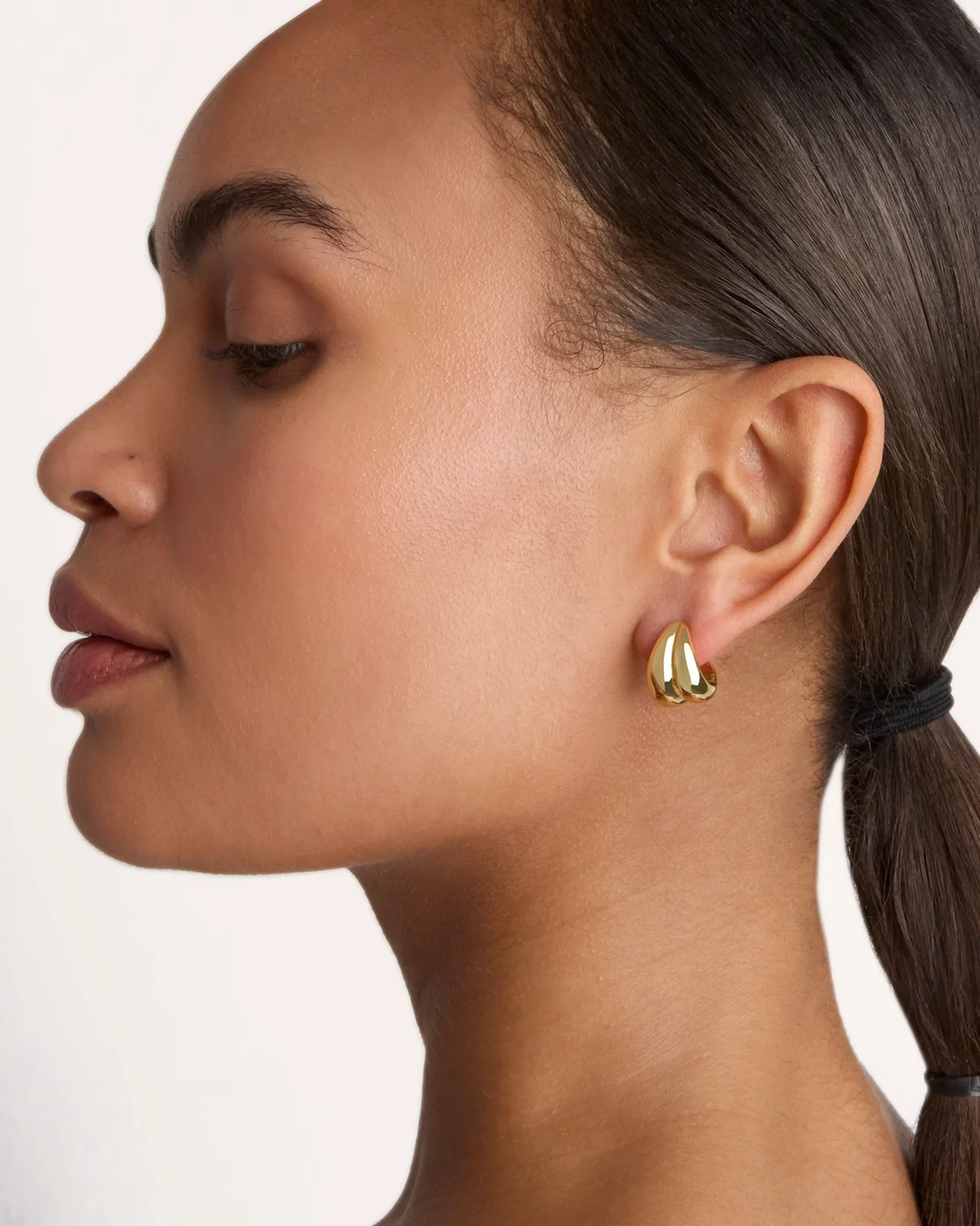 Chubby Double C-Hoop Earrings in Gold - Image 2