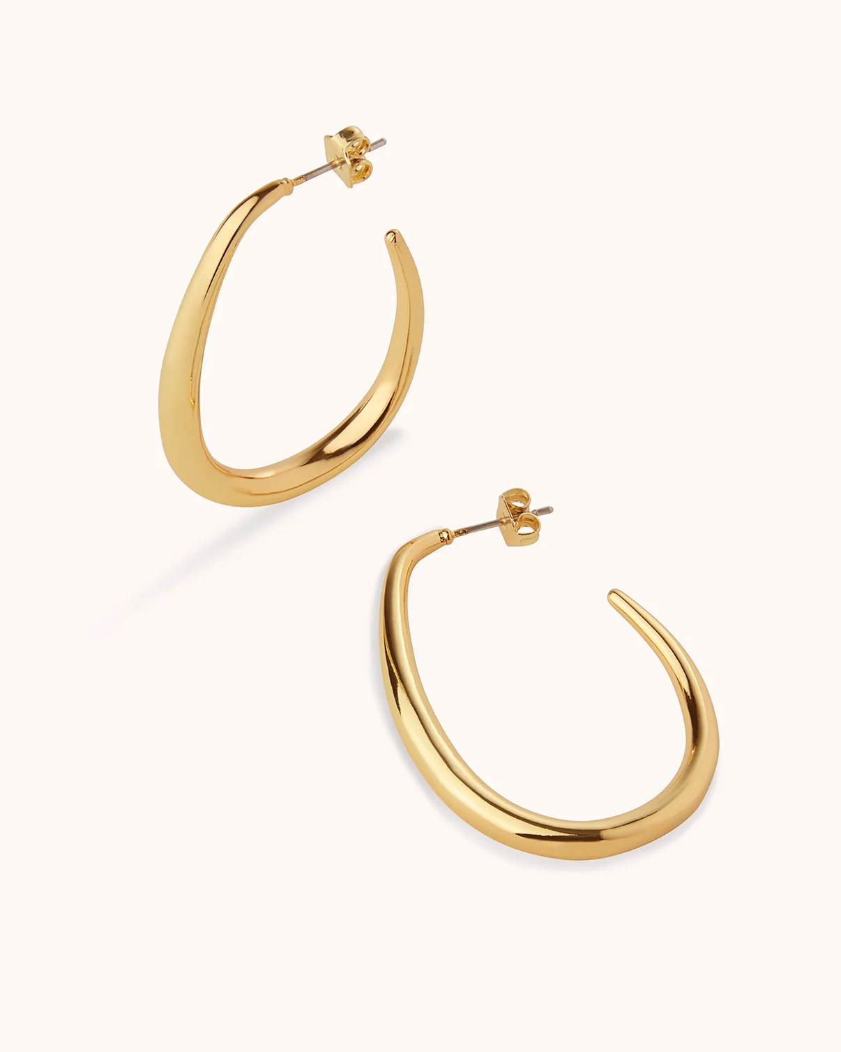 Oval Hoop Earrings in Gold - Image 3