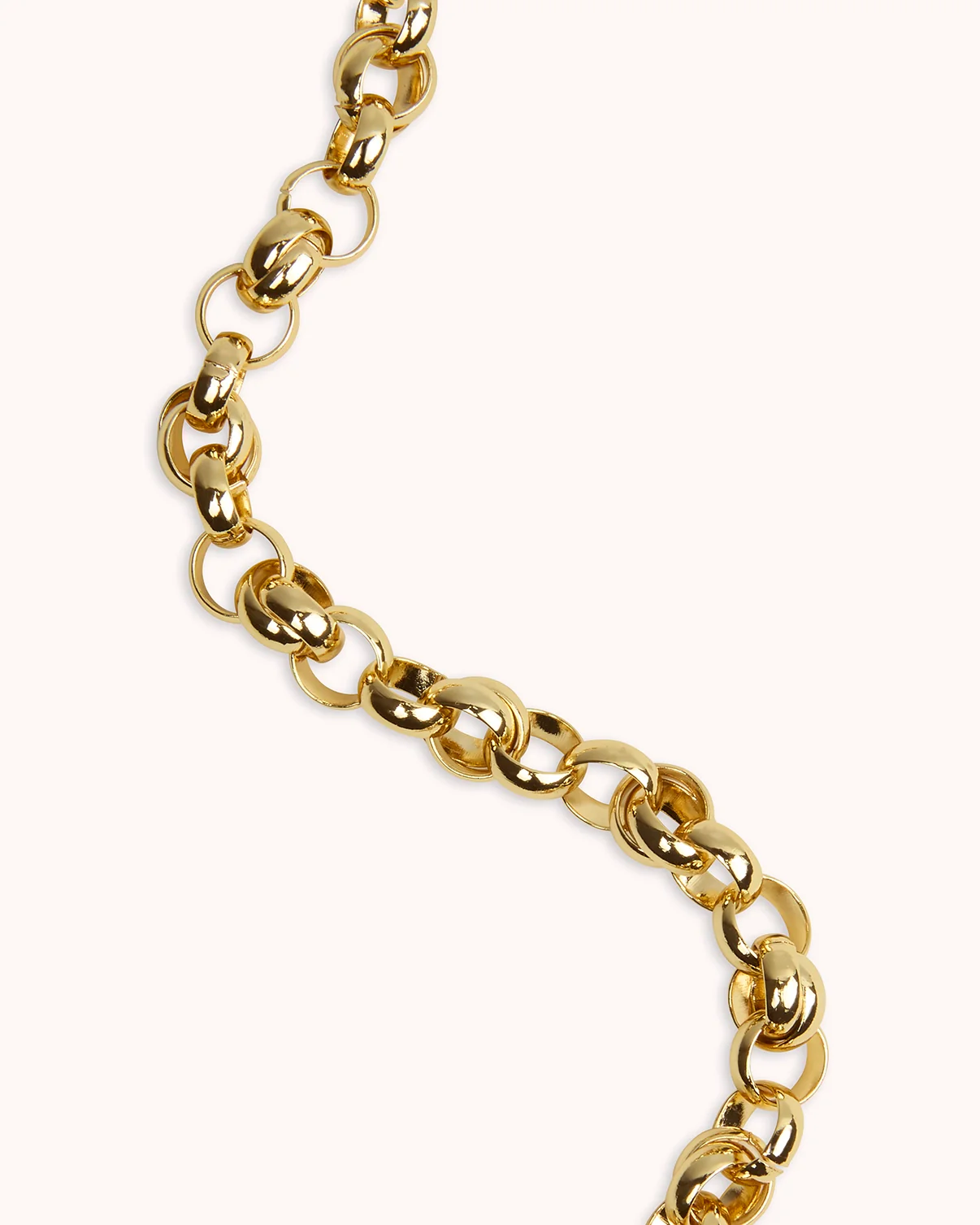 Chunky O-Link Bracelet in Gold - Image 3
