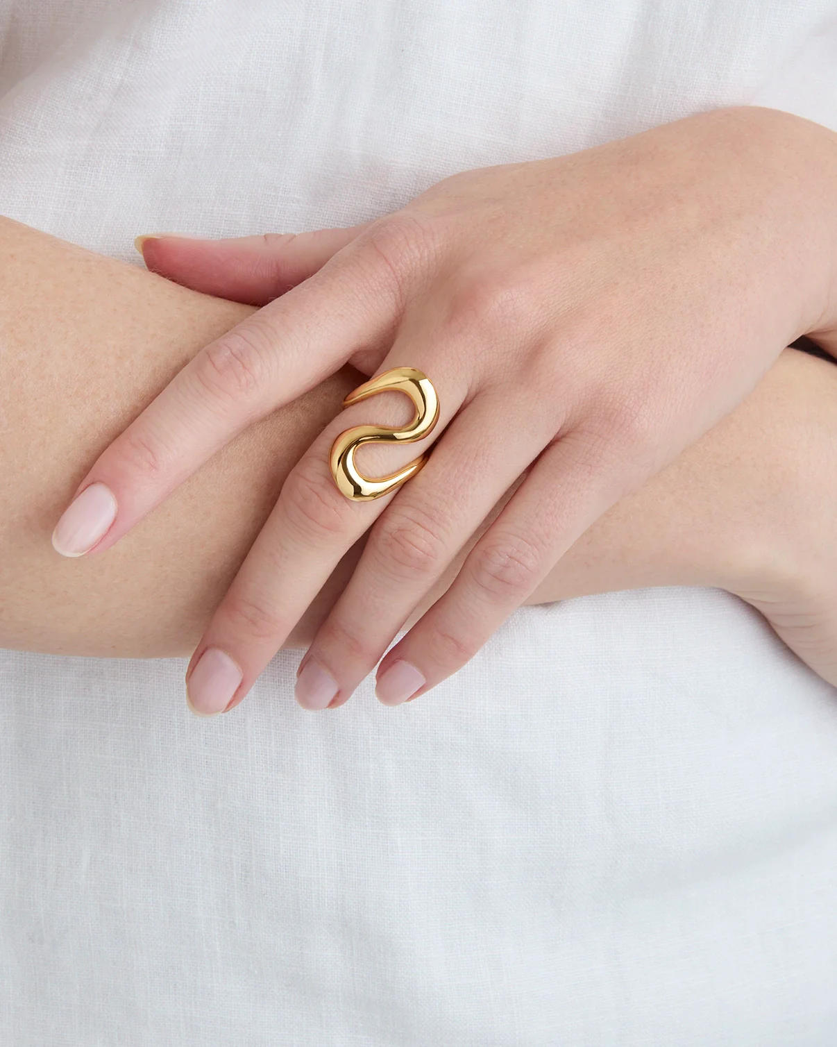 Oval Wrap Ring in Gold - Image 2