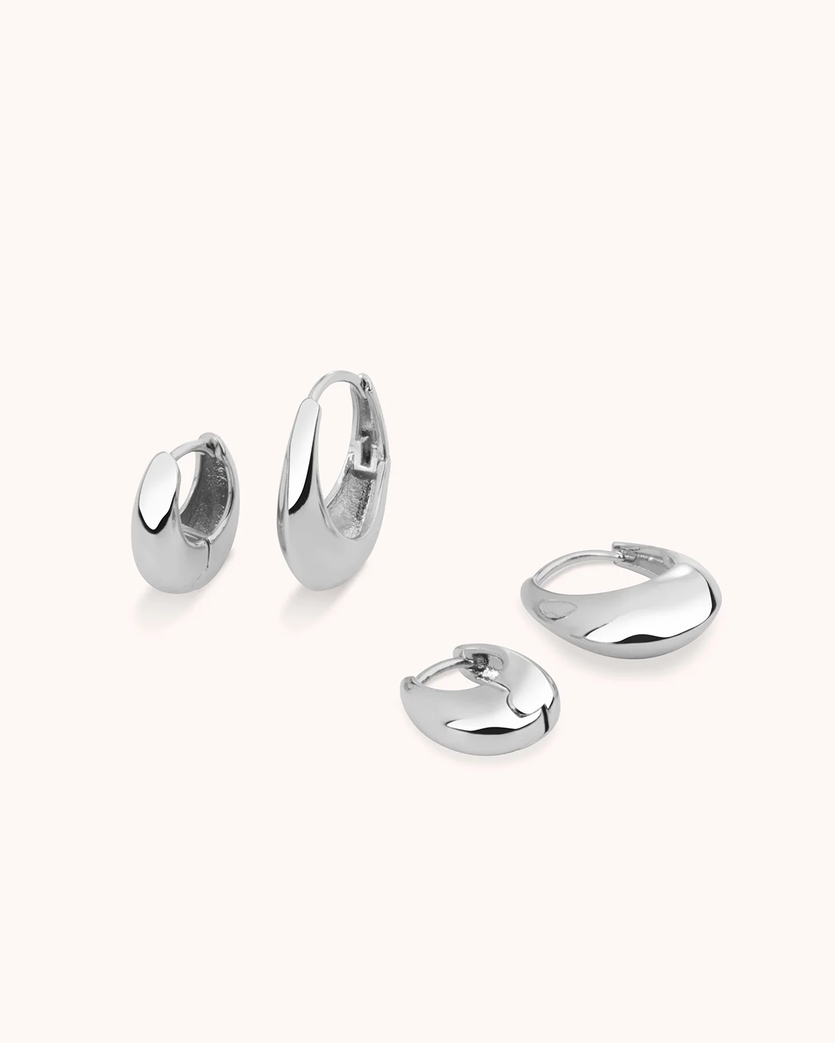 2-Pack Oval Seamless Huggie Hoop Earrings in Silver - Image 3