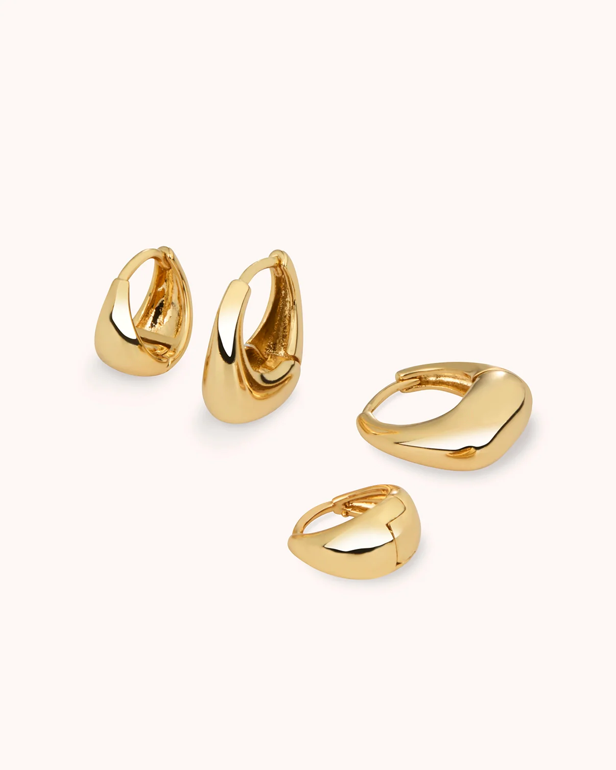 2-Pack Oval Seamless Hoops in Gold - Image 3