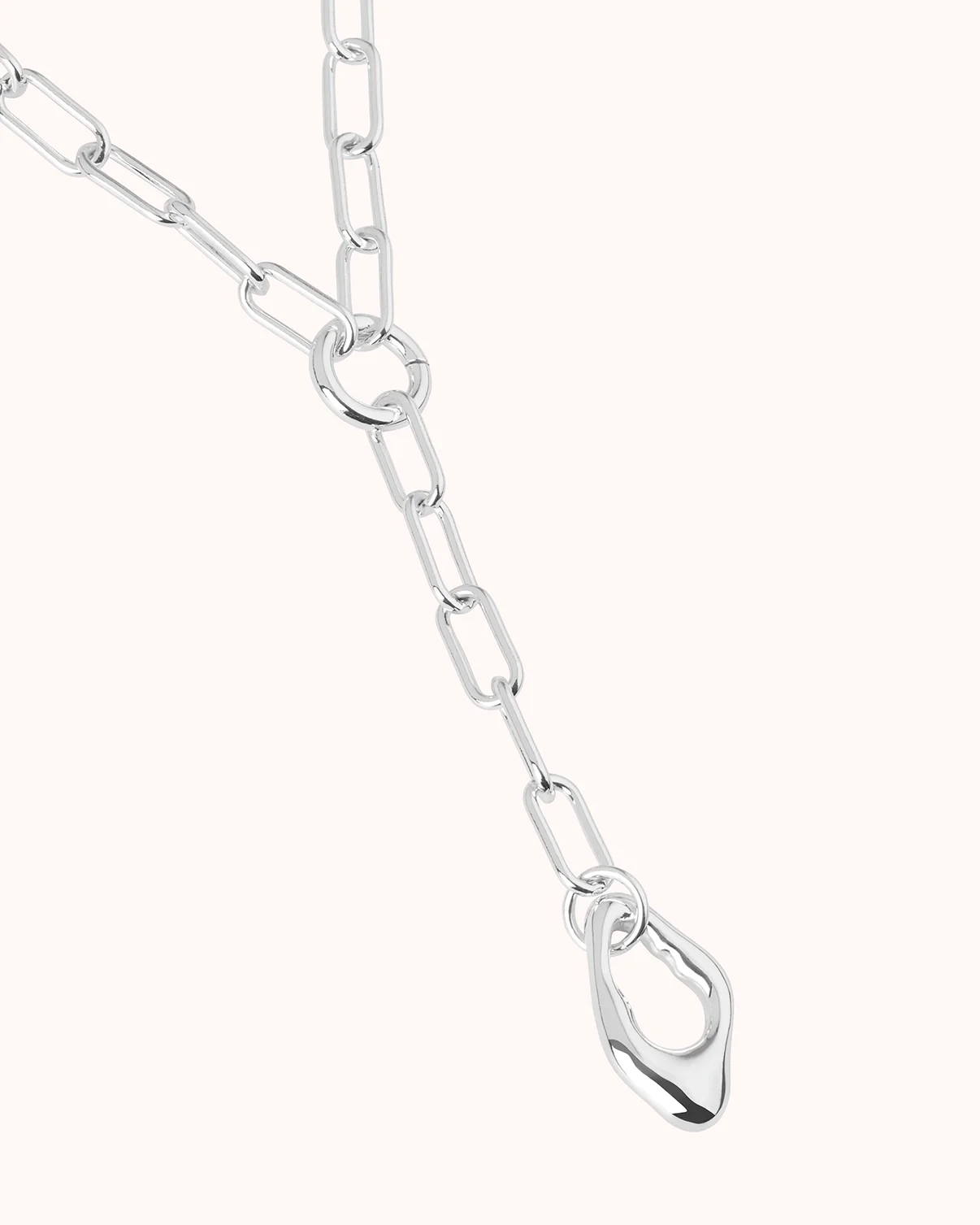 Chunky Chain Molten Pendant Lariat Necklace in Silver - Image 3