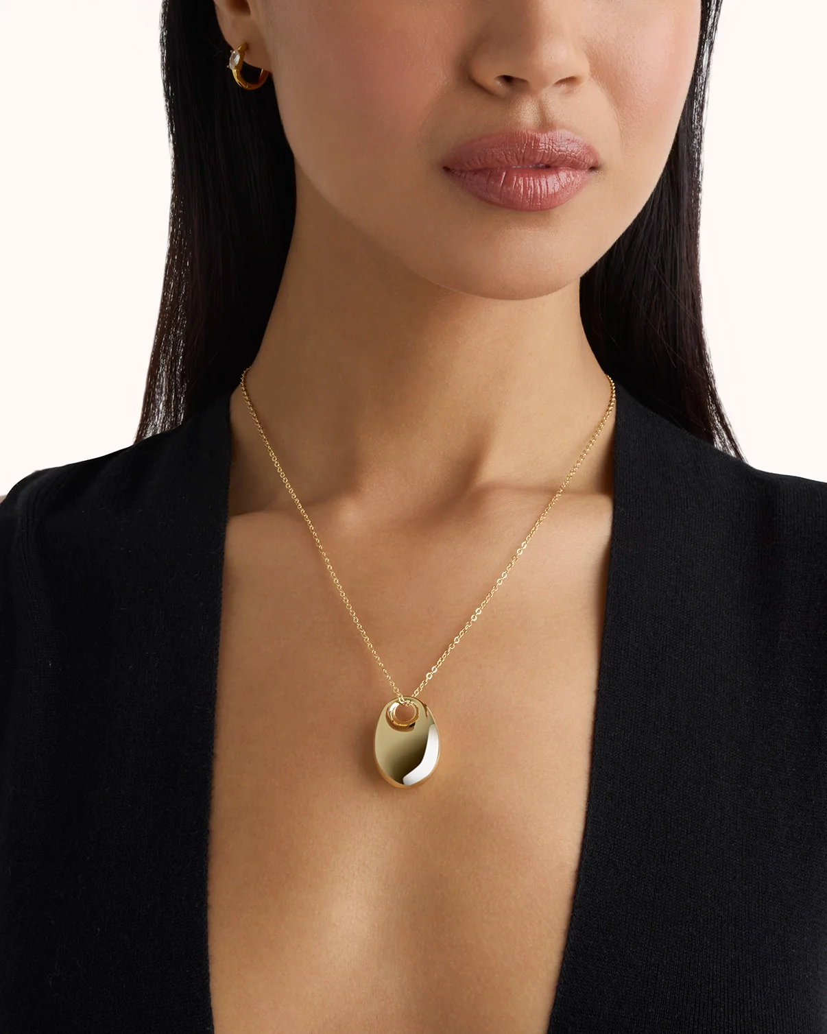 Chunky Pendant Necklace in Gold - Image 2