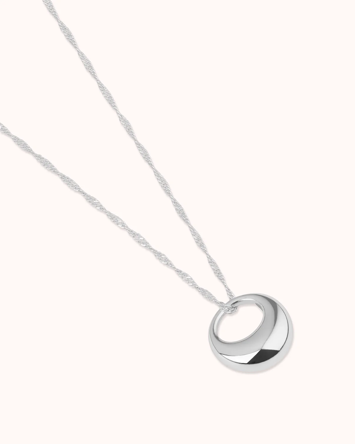 Chunky Circle Pendant Necklace in Silver - Image 3