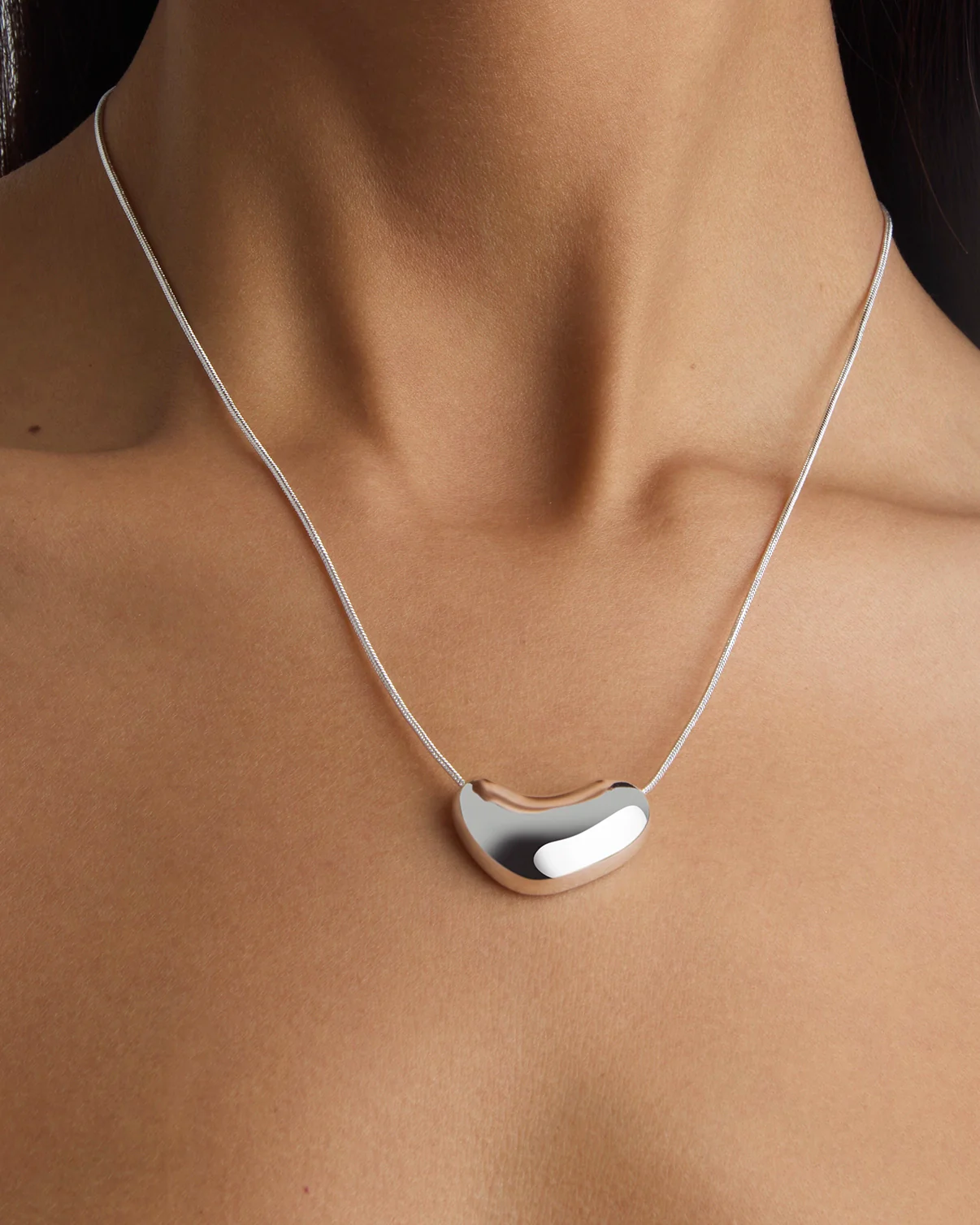 Short Bean Necklace in Silver - Image 2