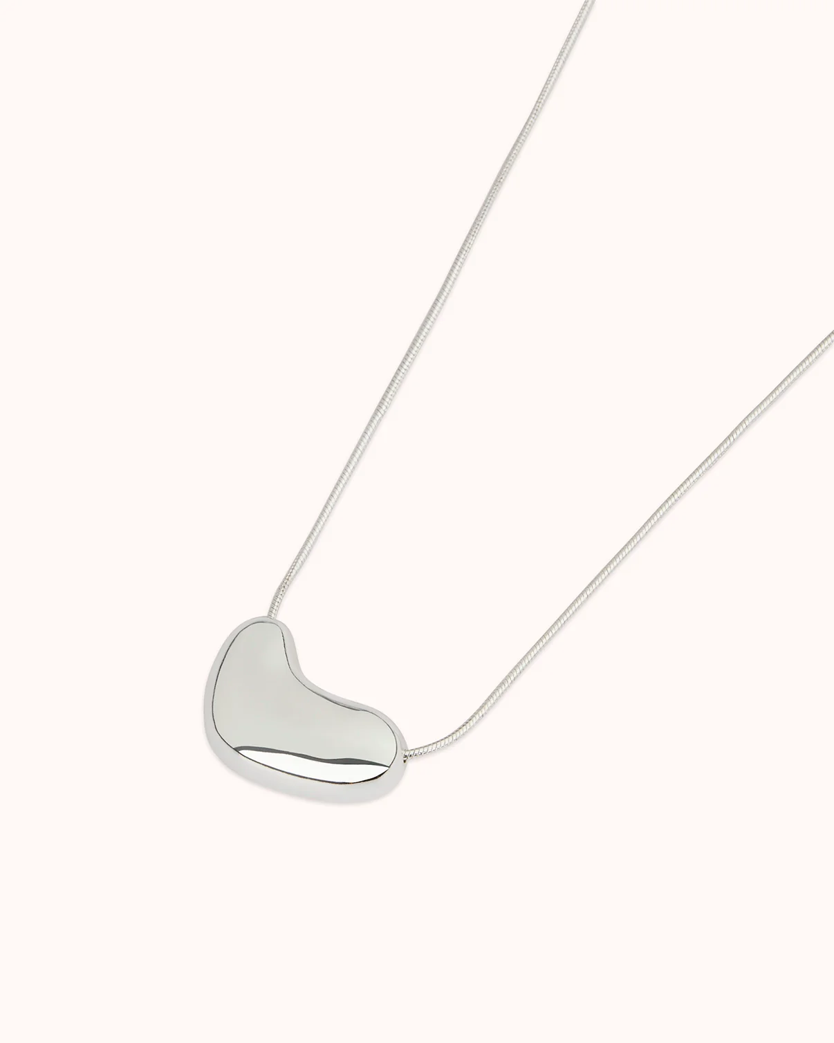 Short Bean Necklace in Silver - Image 3