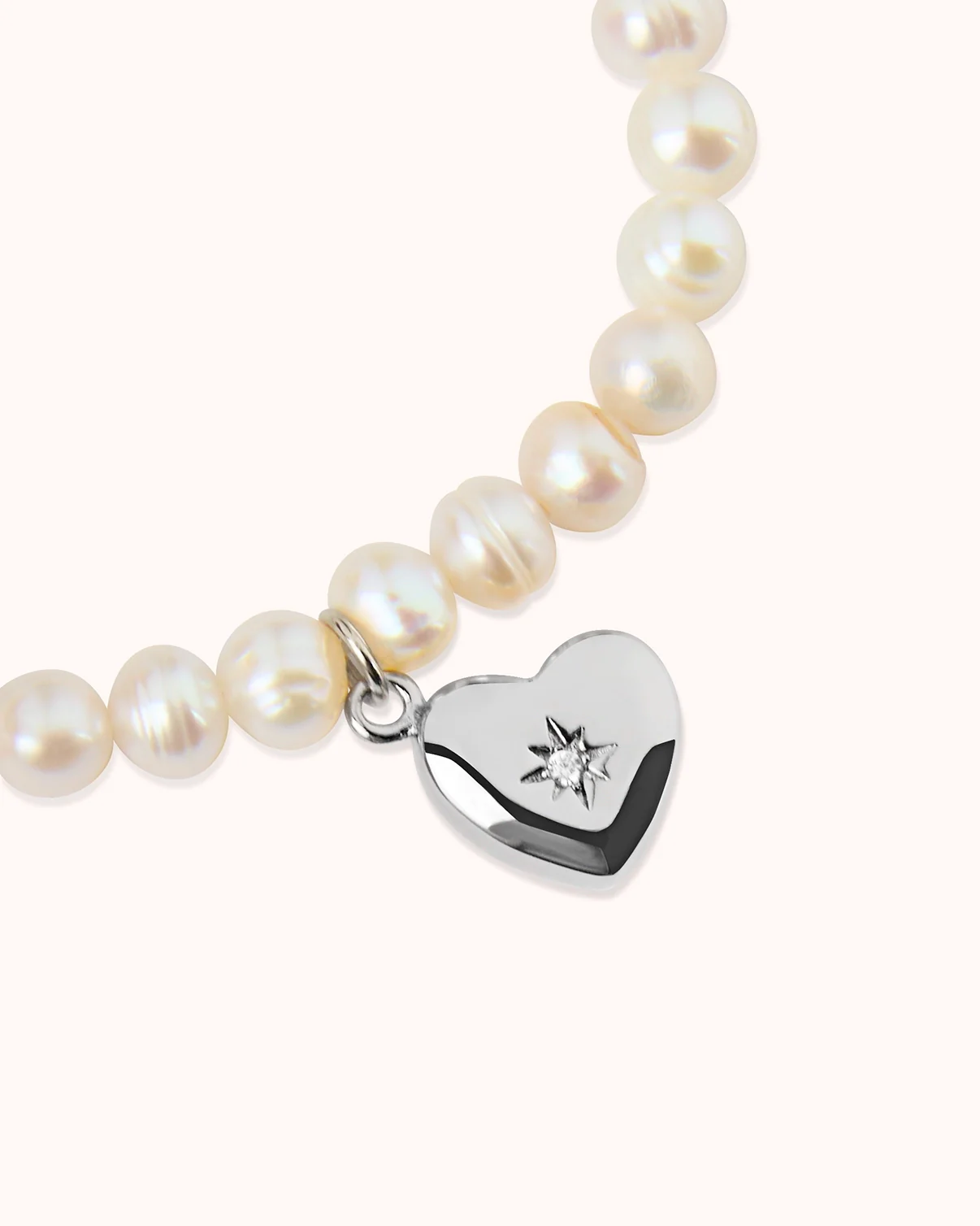 Pearl Heart Pendant Bracelet in Silver - Image 3