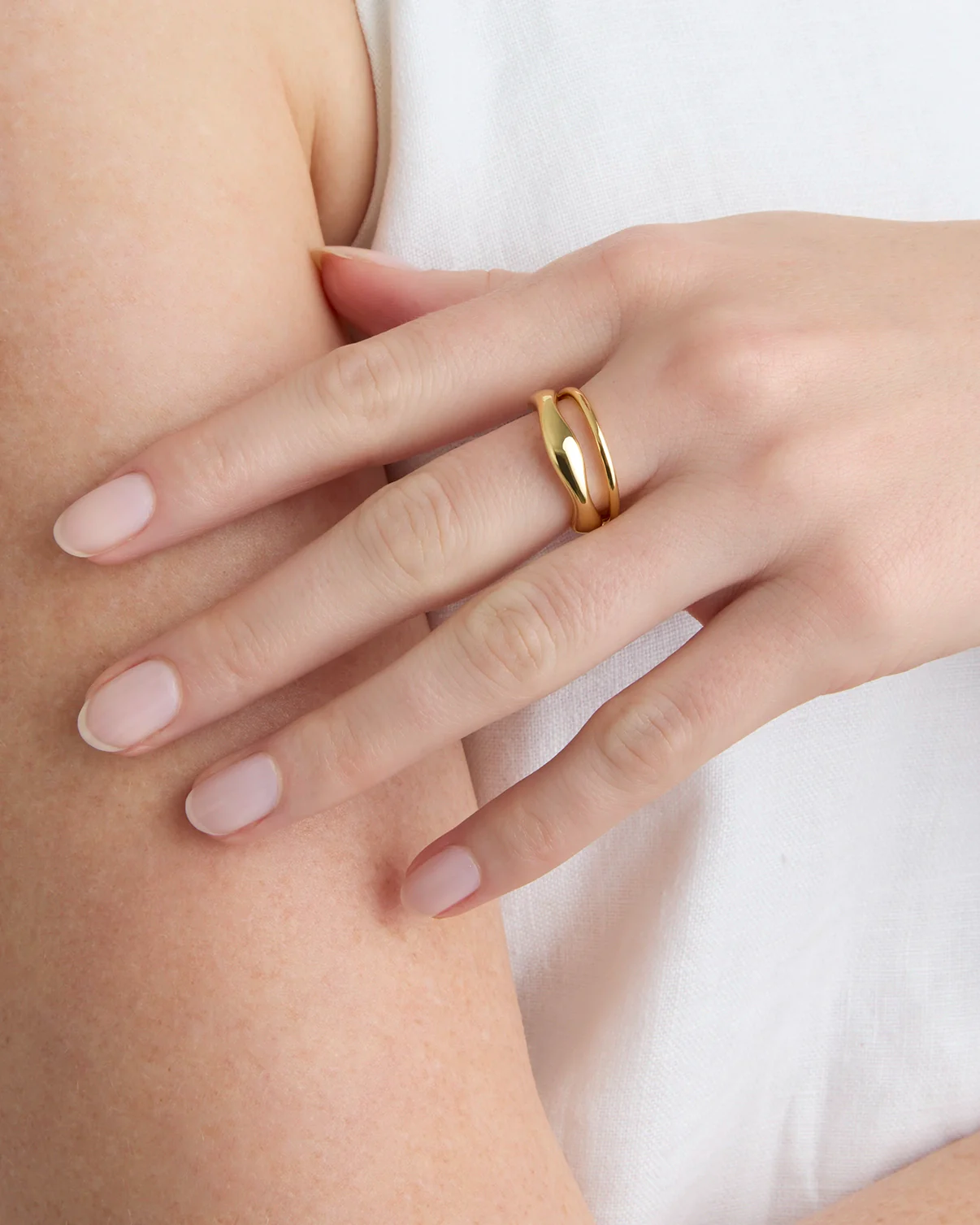 Double Row Wave Ring in Gold - Image 2