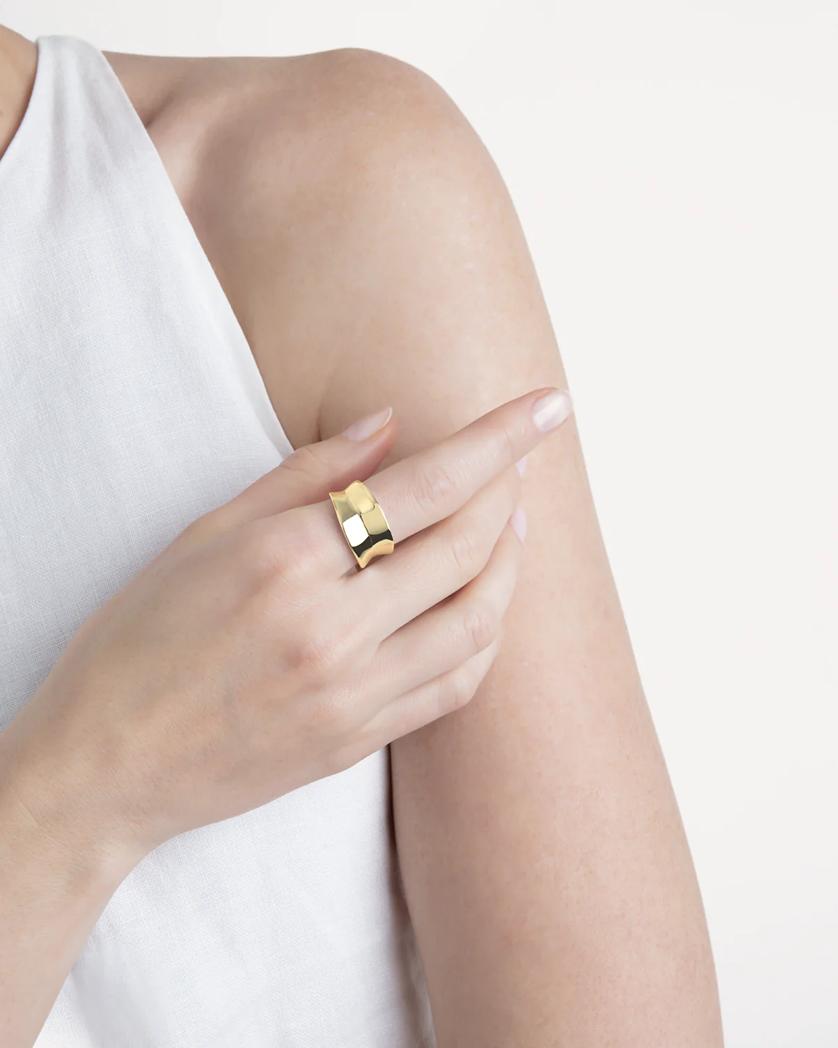 Thick Band Ring in Gold - Image 2